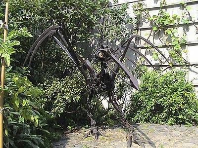 Hipparion — Das Urpferd aus Cortenstahl in Odonien